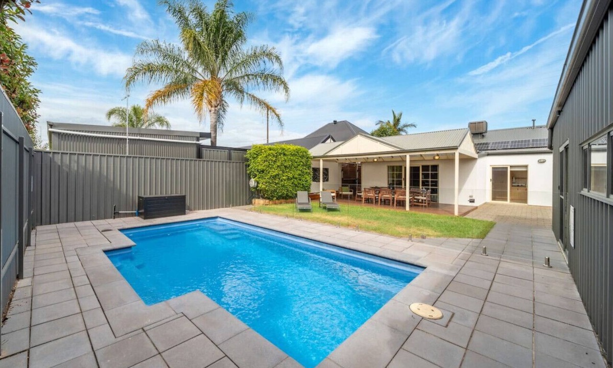 West Croydon House | Coopers Cottage—Spacious Pool Escape + Studio