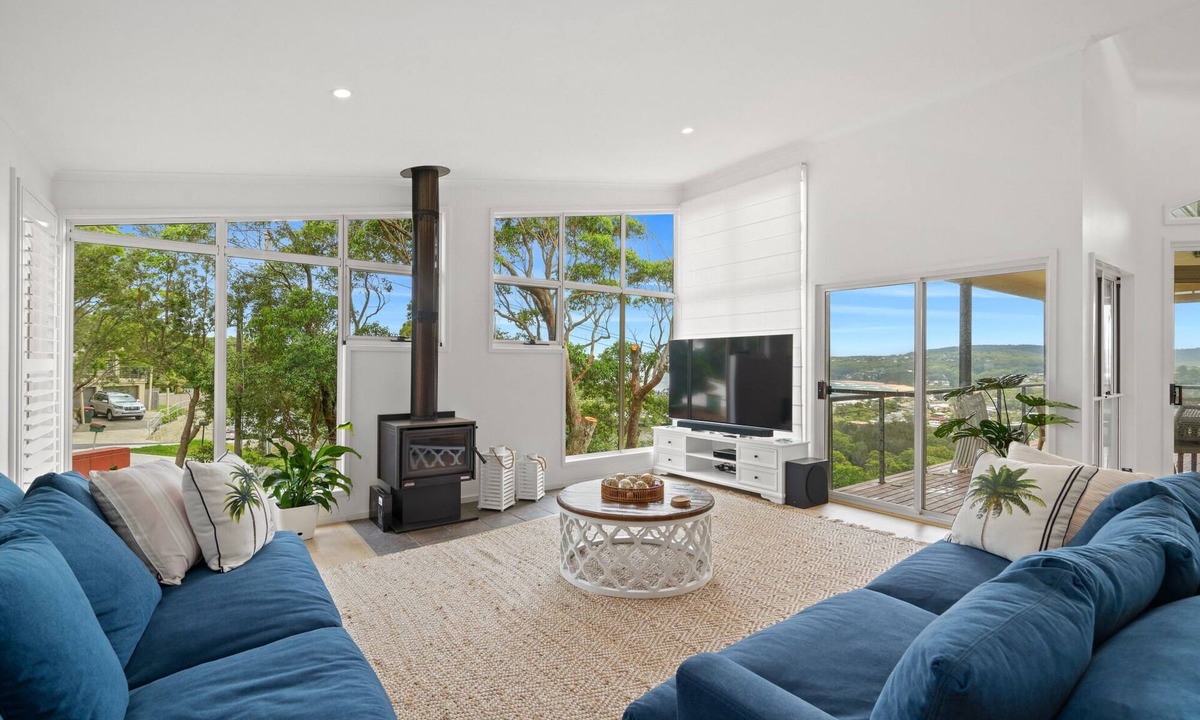 Copacabana House | Copacabana Beachside Retreat with Views