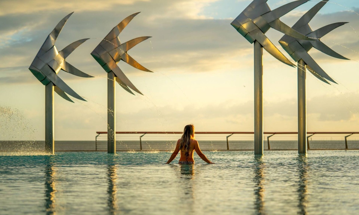 Cairns Central Business District Hotel | Coral Tree Inn