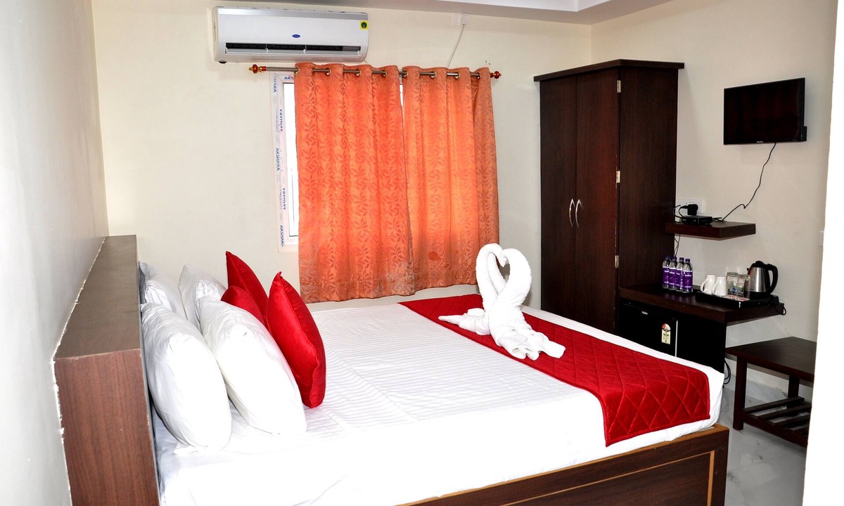 Kurnool Bed & Breakfast | Cosmopolitan Cultural Centre