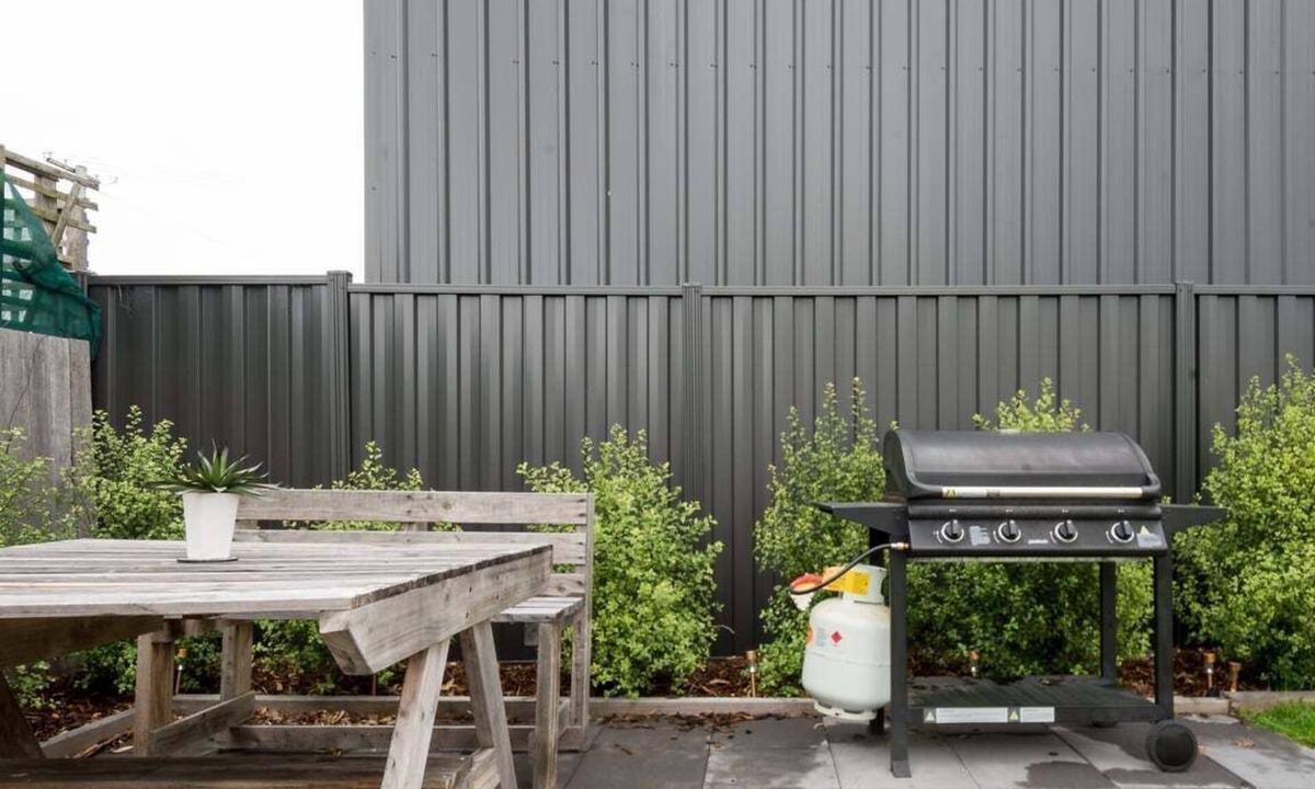 Stieglitz House | Cosy Coastal Retreat in Stieglitz with Water Views