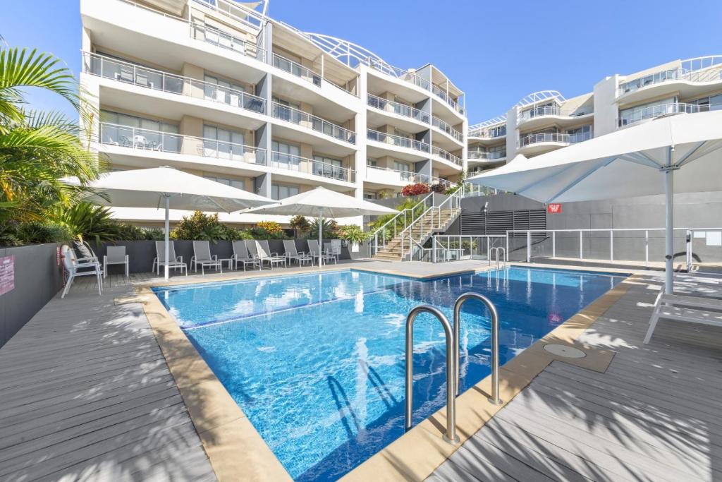 Nelson Bay Resort | Cote D'Azur Resort