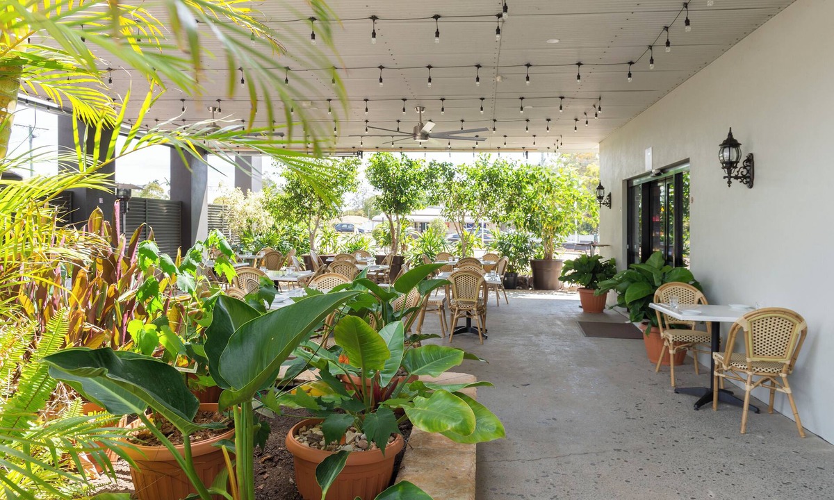 Raceview Hotel | Country Motel Ipswich