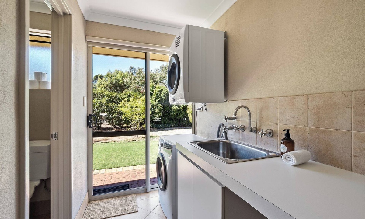 Margaret River House | Courtside | Margaret River NEW