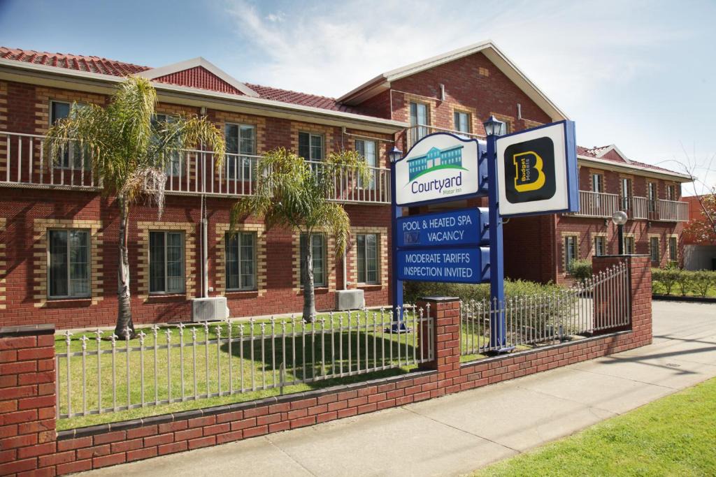 Shepparton Hotel | Courtyard Motor Inn