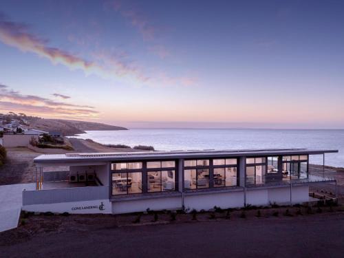 Penneshaw Apartment | Cove Landing Ocean View Apt-1&2 Sleeps 8