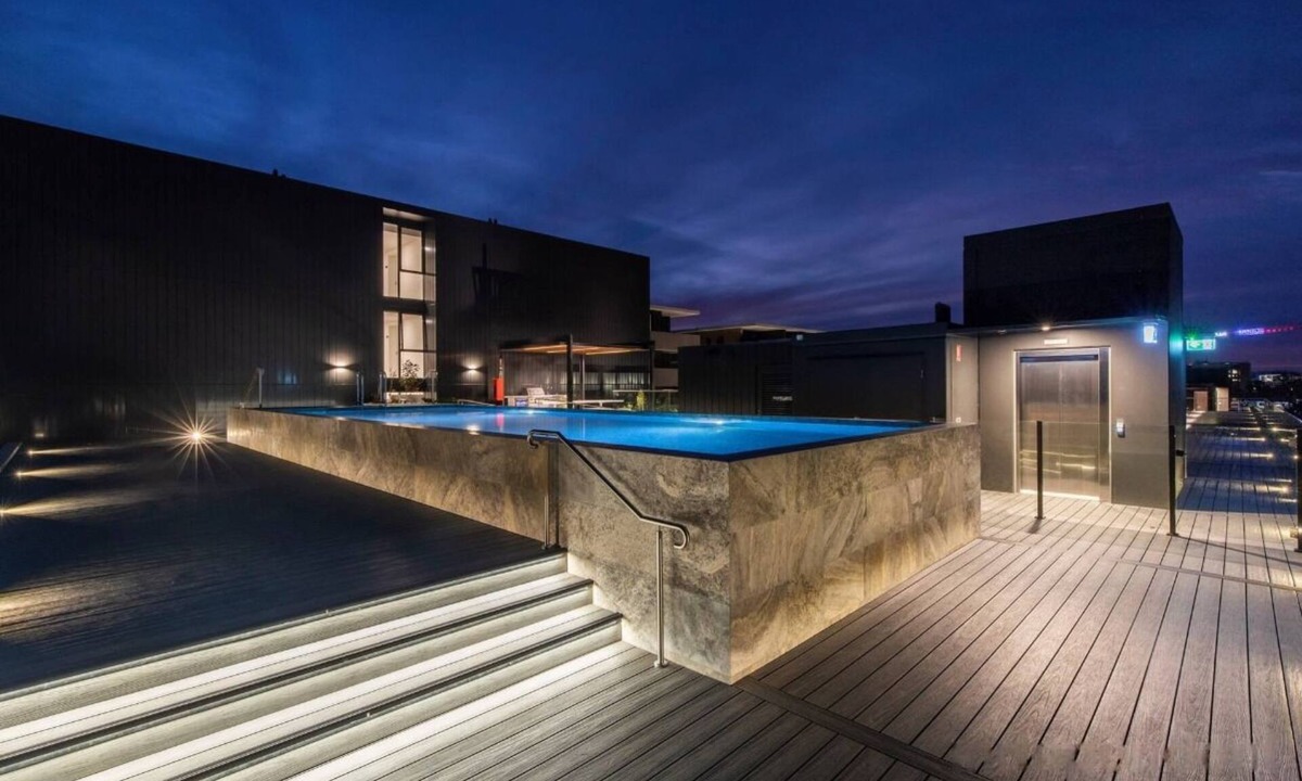 Dickson Apartment | Cozy 2BR-2BA Rooftop Pool & BBQ, WiFi & Netflix
