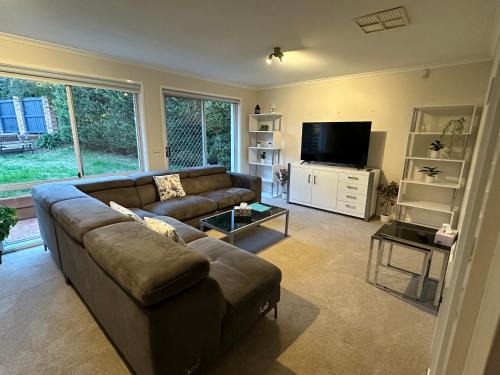 Curtin House | Cozy Curtin Cottage