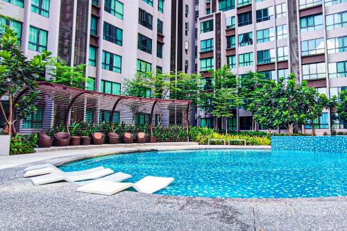Kampung Pantai Dalam Apartment | Cozy Loft at Cubic Botanical KL by HCK