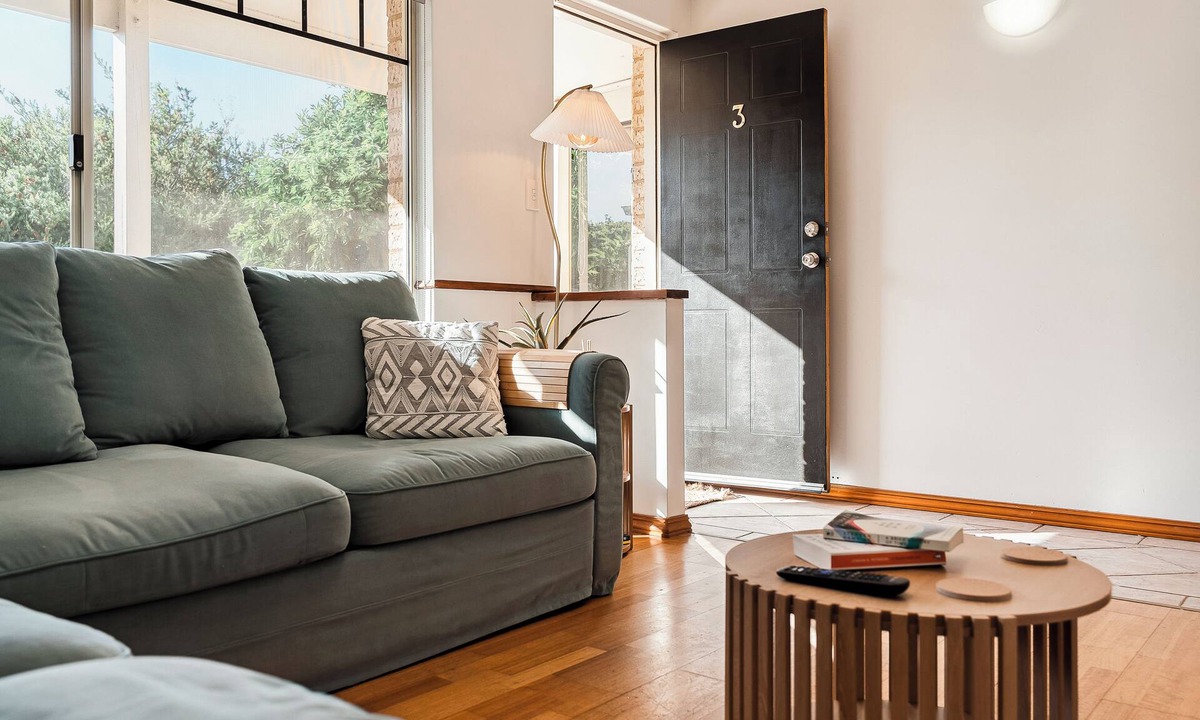 South Yunderup House | Cozy riverside escape on the banks of the Murray River