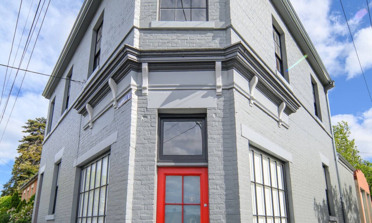 Battery Point Cottage | Cromwell Apartment - 3 Red Doors Battery Point