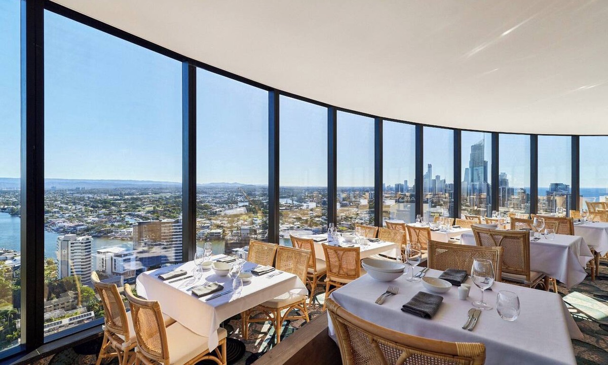 Surfers Paradise Hotel | Crowne Plaza Surfers Paradise by IHG