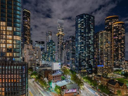 Southbank Apartment | CrownSide Suite