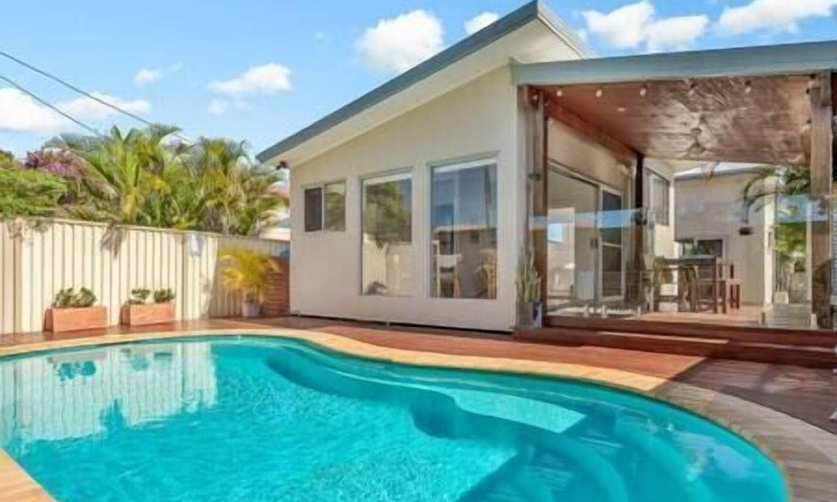 Margate House | Cutts Cottage - Modern retreat with private pool