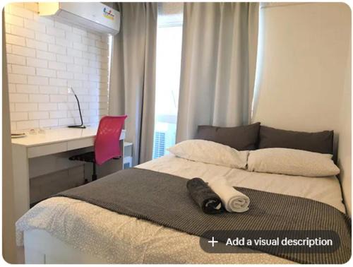 Turner House | Dana-Private Room in 3-Bedroom Apartment-1
