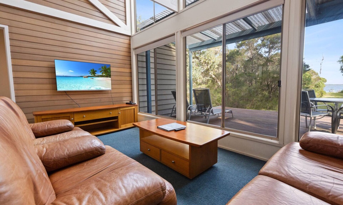 Forge Creek House | Dargo - Waterfront Retreat: Secluded lodges perfect for nature lovers