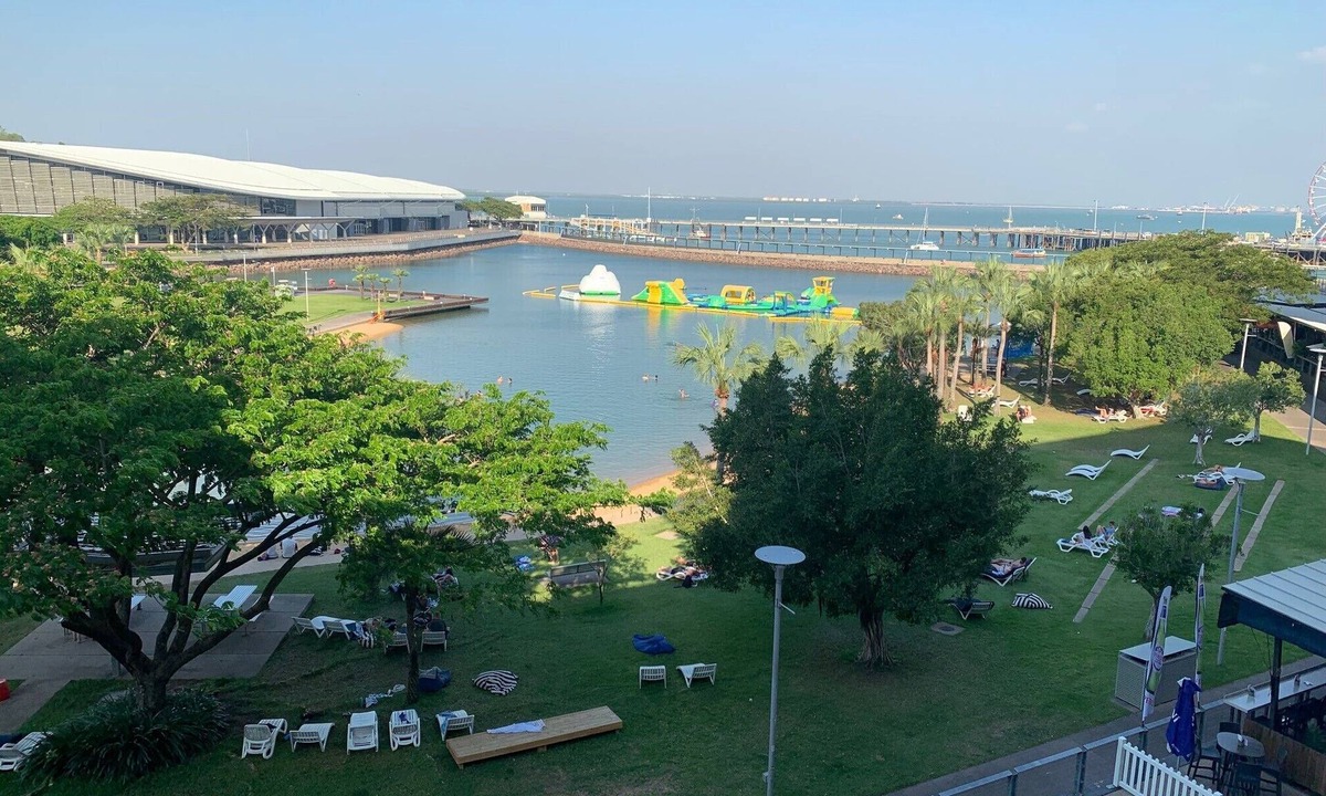 Darwin City Centre Apartment | Darwin Waterfront Apartment (3BDR) right on the waterfront lagoon