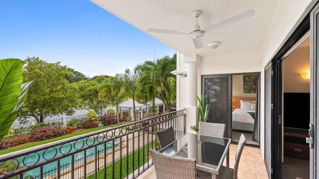 Cairns Apartment | Dawnbreak Sunrise Balcony and Resort Pool