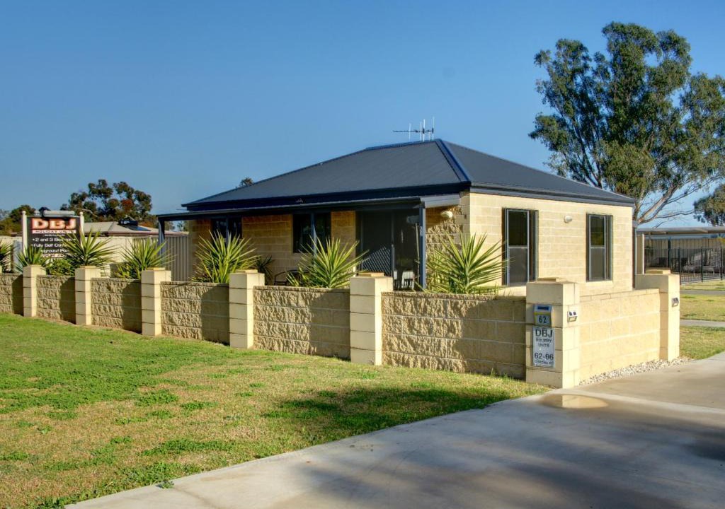 Mulwala House | DBJ Holiday Units