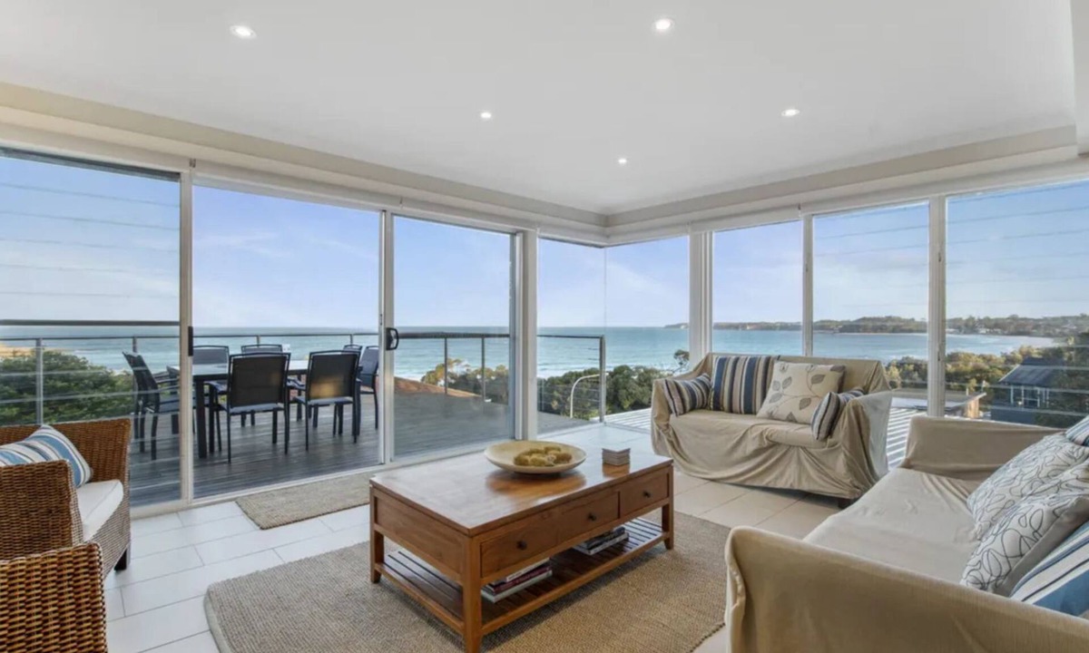 Mollymook Beach House | Deja View - Breathtaking Beach House in Mollymook