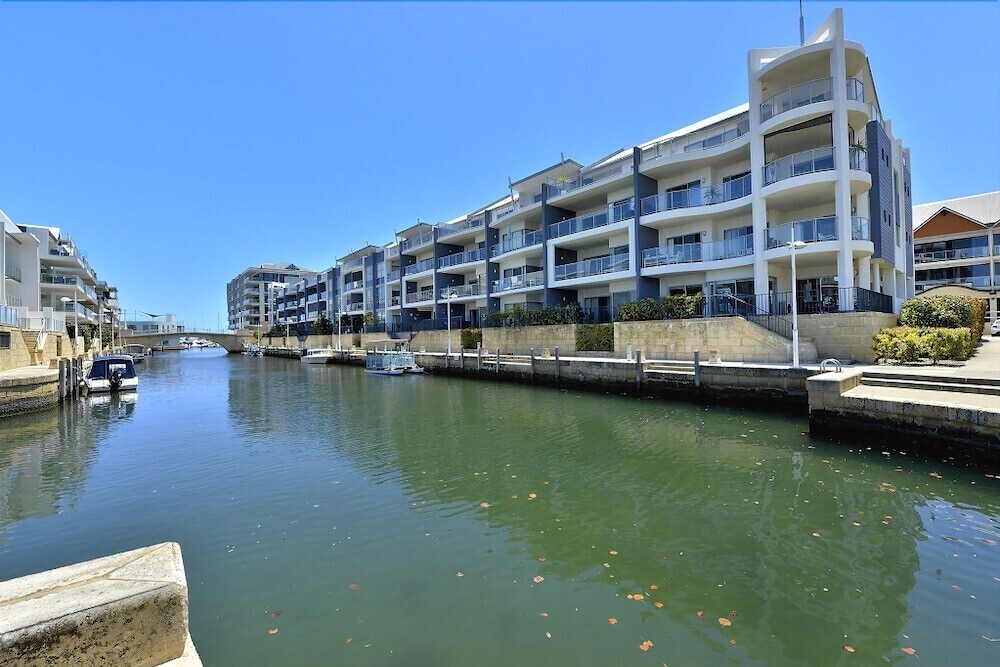 Mandurah Hotel | Del Mar 1
