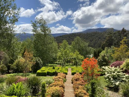 Marysville Villa | Delderfield Villas Adults Retreat