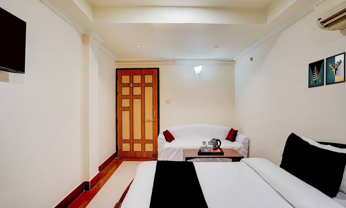 Allahabad House | Deluxe Banshi Bhawan