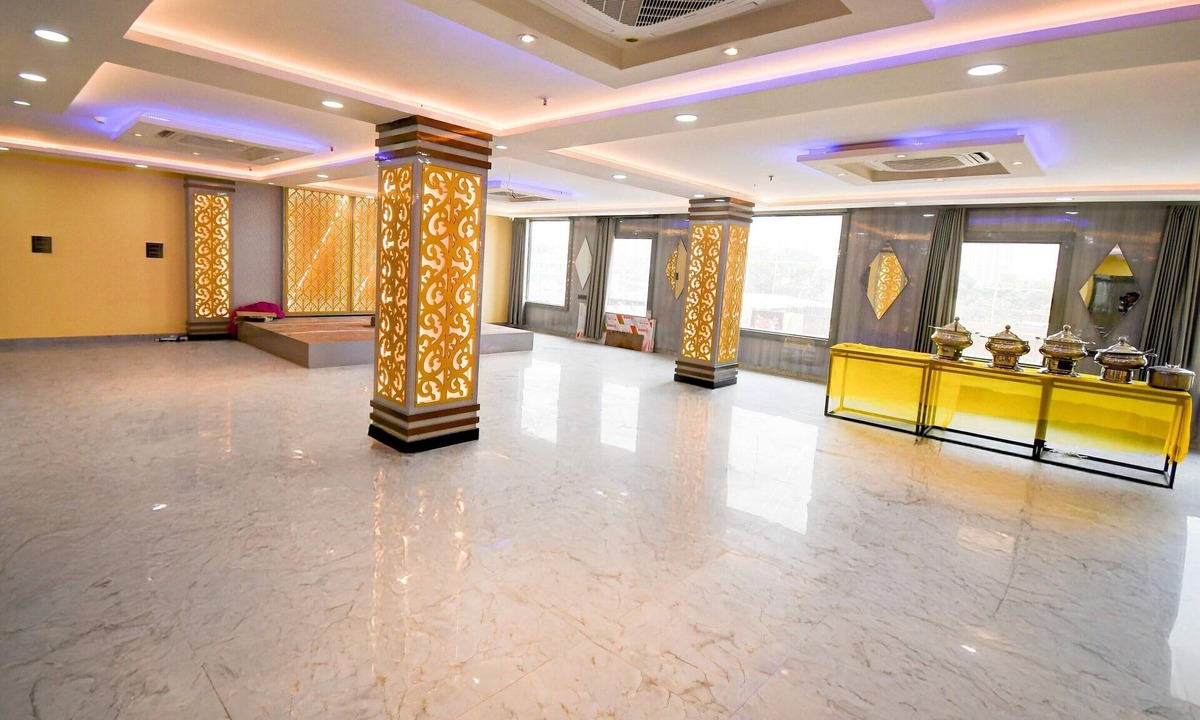 Gorakhpur House | Deluxe Red Chilly 2.O Hotel & Banquet