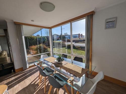 Devonport House | Devonport's Relax at Manning