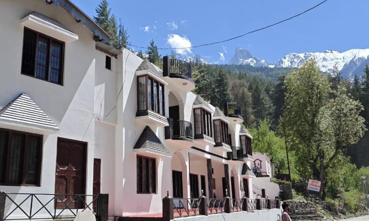 Bhatwari Hotel | DHARALI NATURE. STAY Dharali