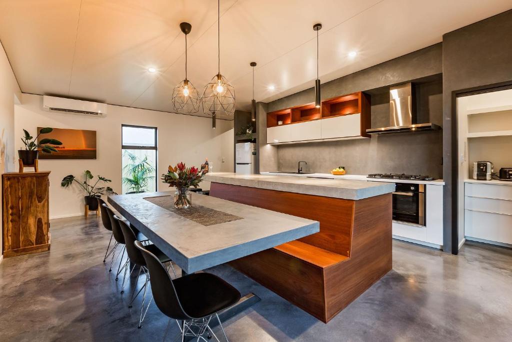 Dunsborough House | Diamante