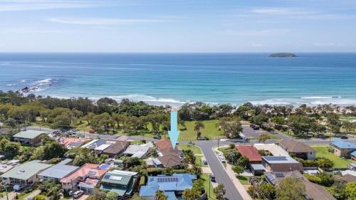 Sandy Beach Apartment | Diamond View - Relaxed Ocean Views, Pet Friendly