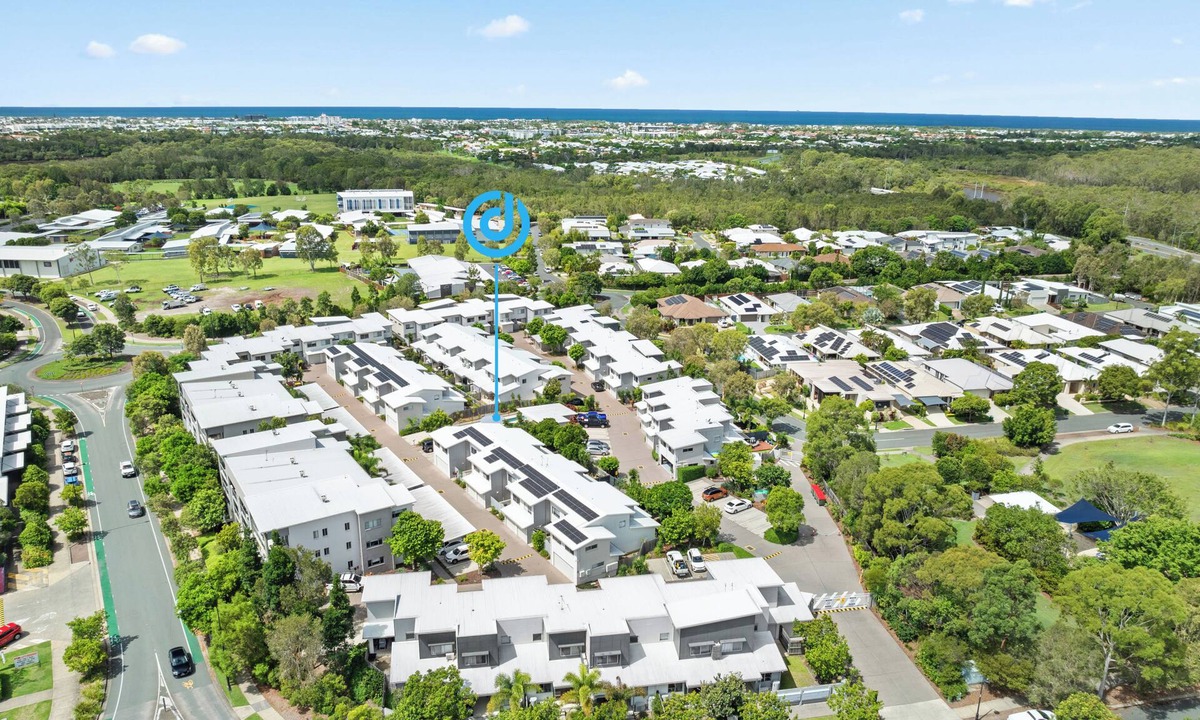 Mountain Creek Apartment | Direct Collective - Breeze on Brightwater