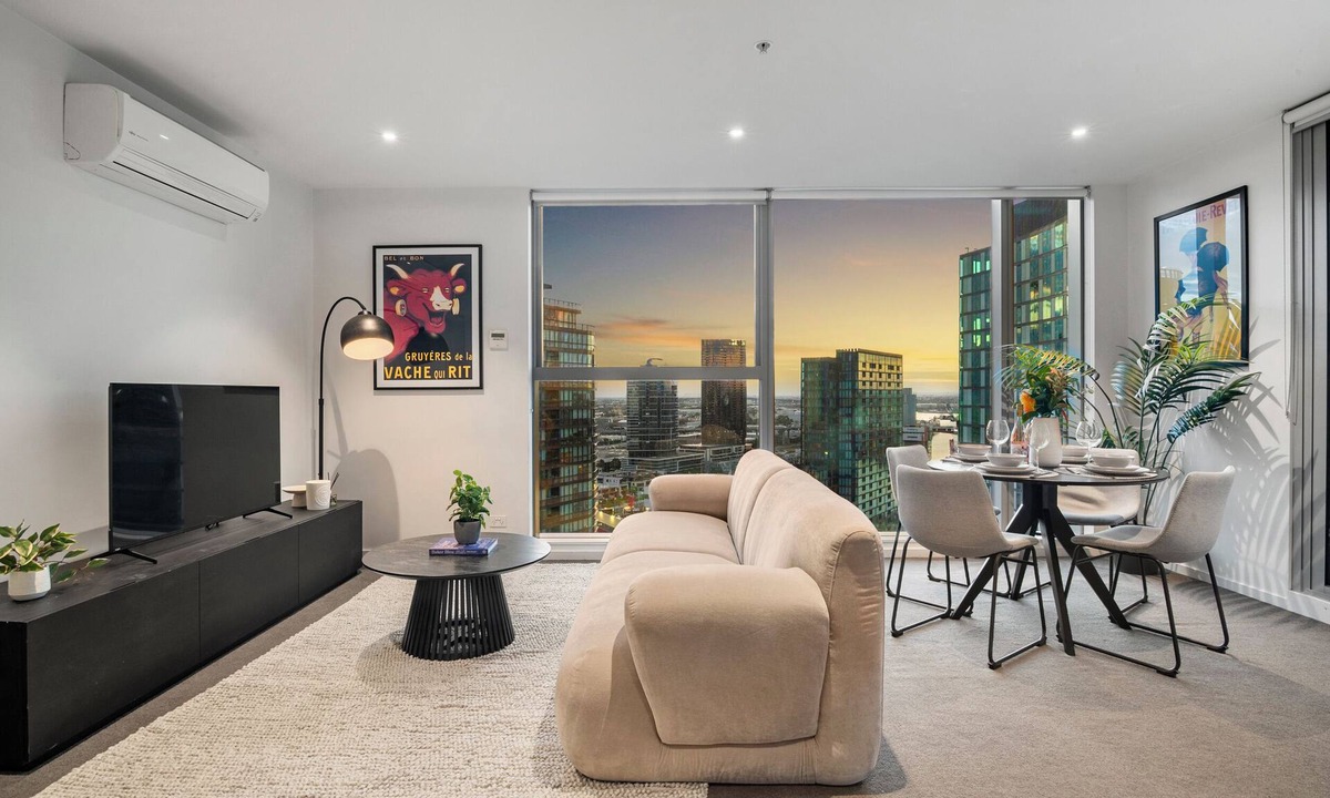 Docklands Apartment | Docklands 2BR Apartment w/180° Harbour Views | Pool, Gym & Parking