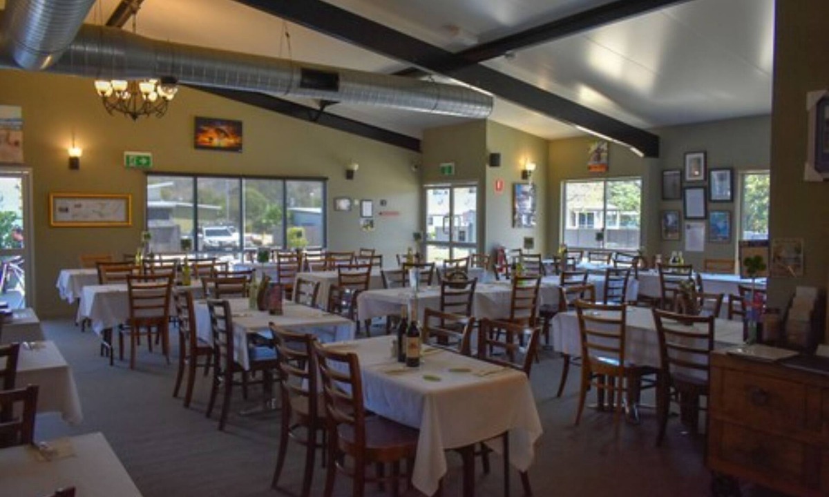 Springsure Hotel | Dooleys Springsure Tavern and Motel