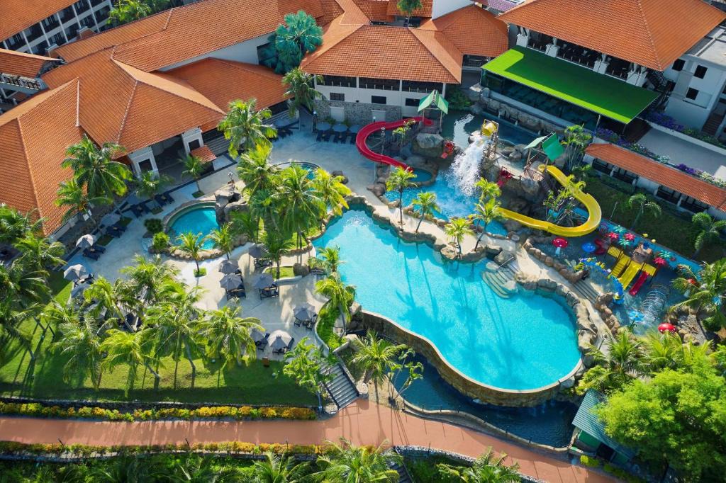 Lumut Resort | DoubleTree by Hilton Damai Laut