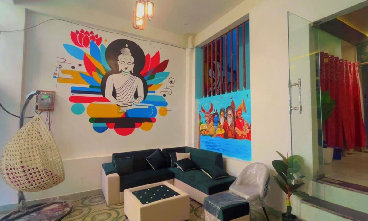 Varanasi House | Downtown PG And Restaurant