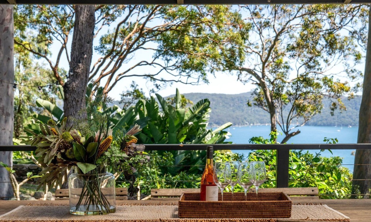Avalon Beach House | Driftwood of Avalon Beach by TCC