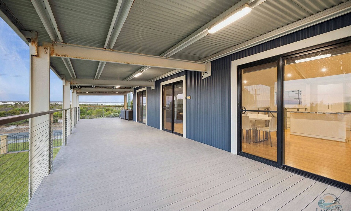 Lancelin House | Dune View is a premium and stunning holiday home.