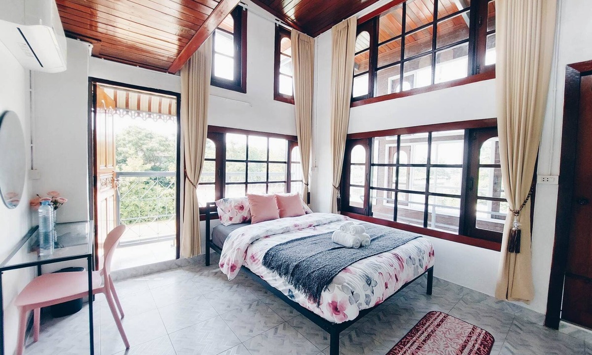 Phu Khao Thong Apartment | Duplex room - Hello Sunshine