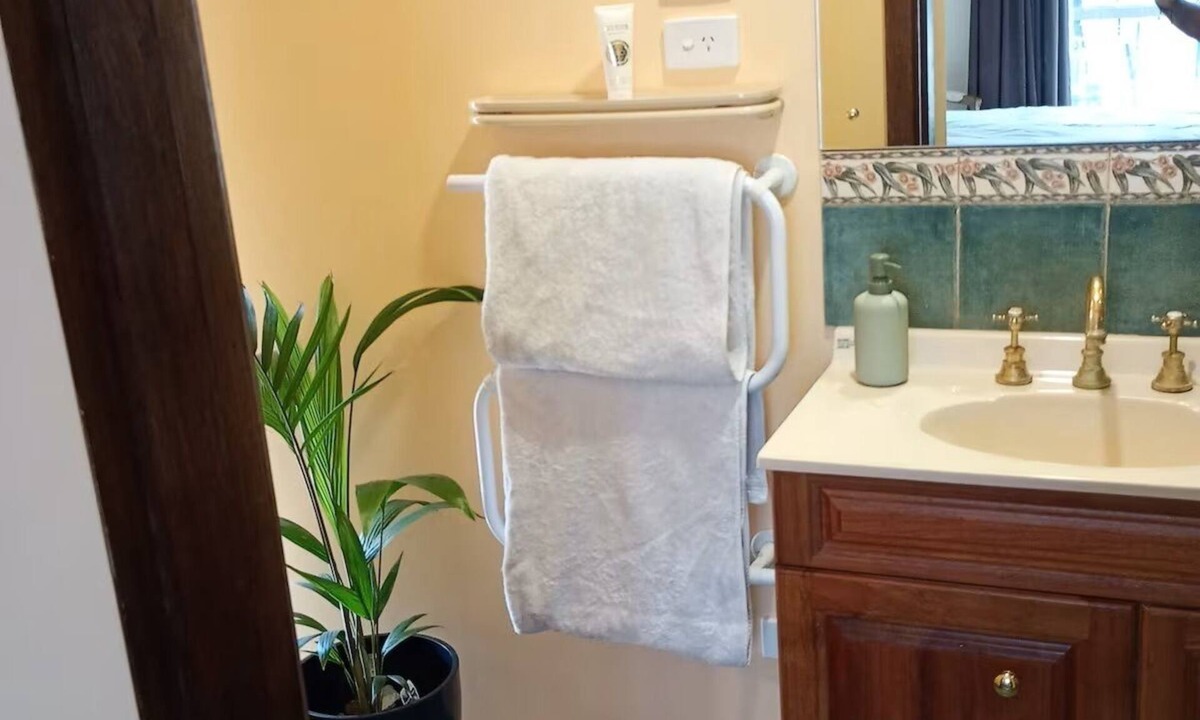 Koppio Bed & Breakfast | Eden on Todd