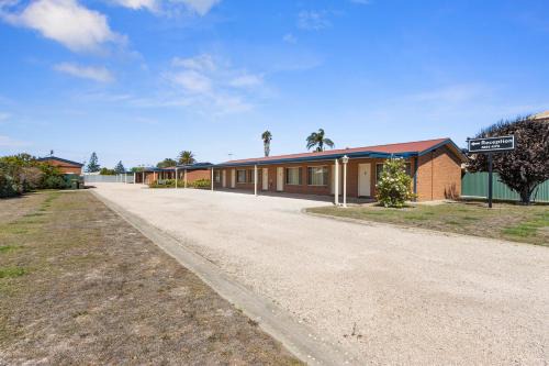 Melville Hotel | Edithburgh Seaside Motel