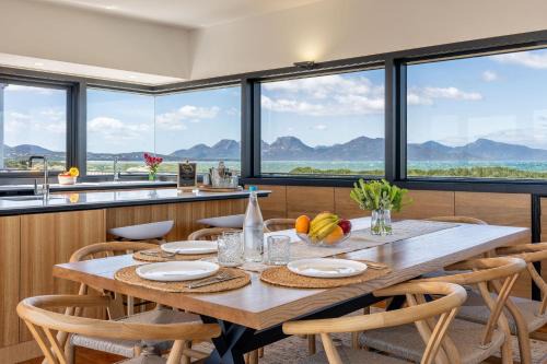 Dolphin Sands House | Elements - Freycinet Holiday Houses