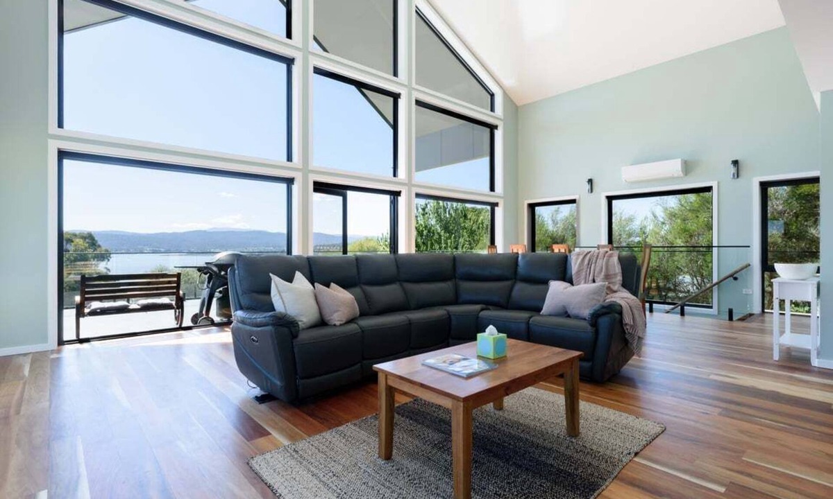 Legana House | Elevated Modern Escape with Tennis Court Access