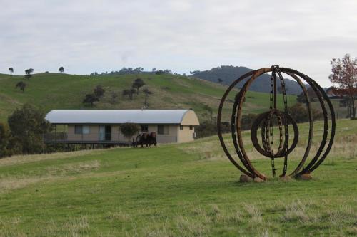 Little River House | Elm Cottage Tumut