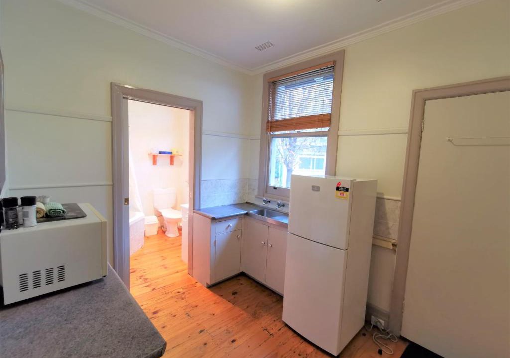 Bright Cabin | Elm Lodge Bright