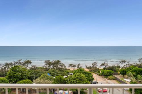 Maroochydore Apartment | Elouera Beachside Bliss - Beachfront Apartment