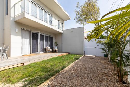 Elwood House | Elwood Star- Beachside Retreat