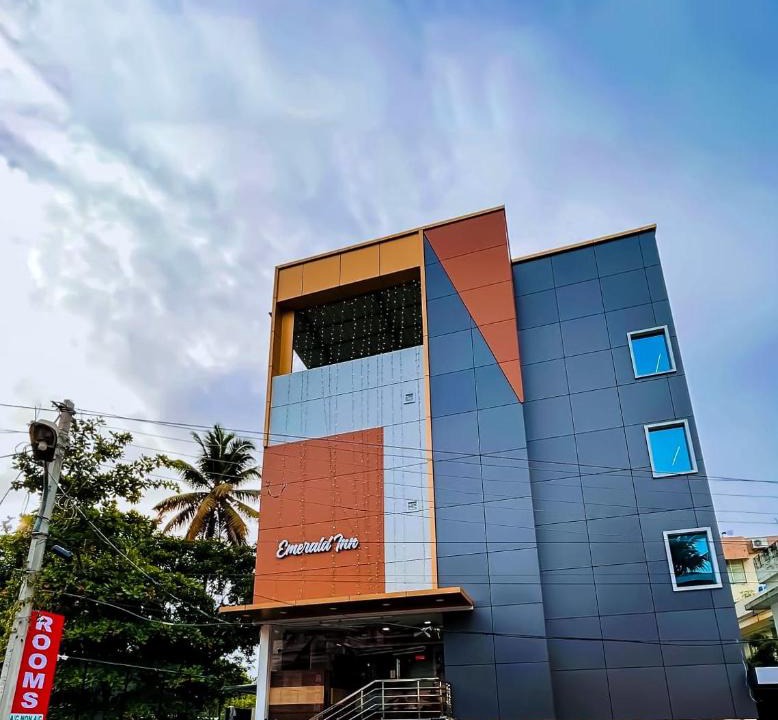 Kaloor Hotel | EMERALD INN