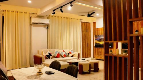 Zirakpur House | Emerald Manor